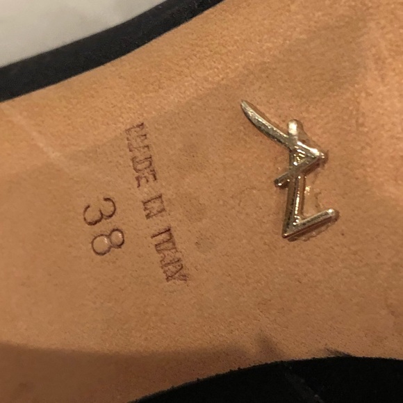 Alexandra Neel cute black heel - Picture 5 of 5